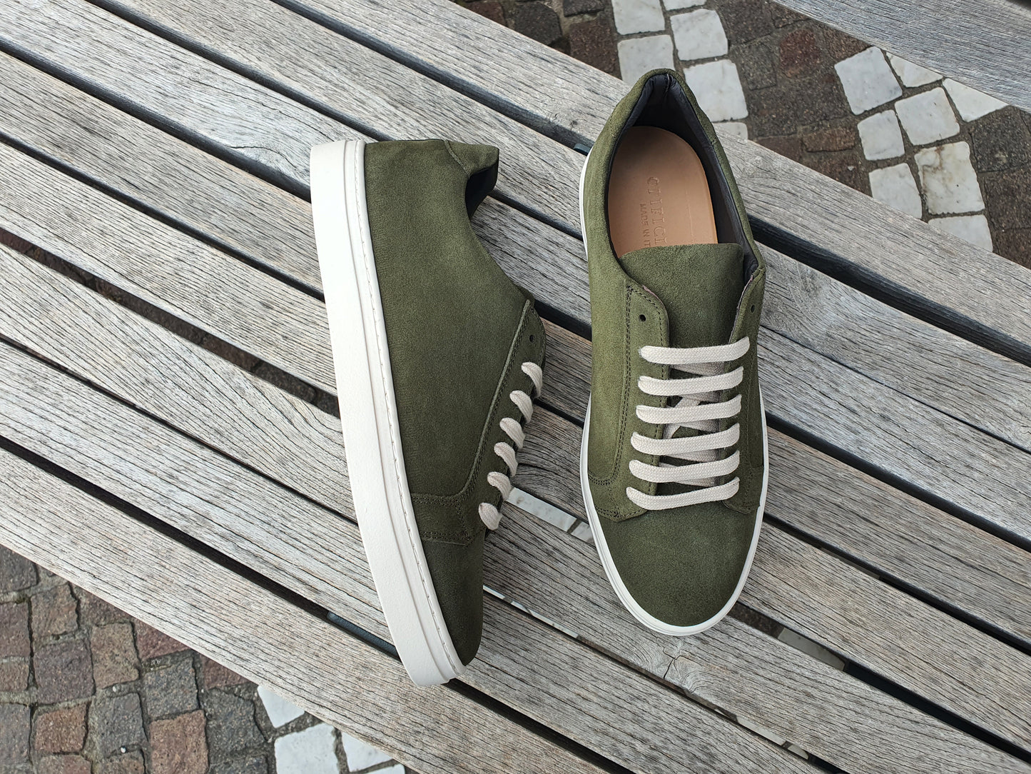Sneaker Cozy